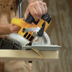 Hot 7-1/4 in. Lightweight Circular Saw Kit - DWE575 Scroll Saws