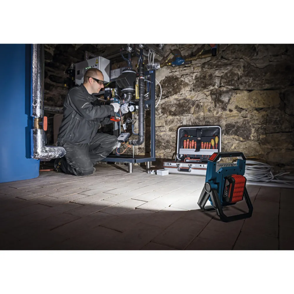 Factory Reconditioned 18V Lithium-Ion Cordless LED Floodlight (Tool Only) Work Lights