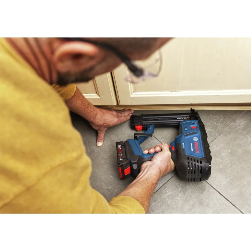 Hot Factory Reconditioned 18V Lithium-Ion Brushless Cordless 18-Gauge Brad Nailer Kit (2 Ah) Nailers & Staplers