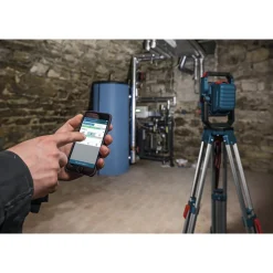 Factory Reconditioned 18V Connected Lithium-Ion 2000 Lumens Cordless Floodlight (Tool Only) Work Lights