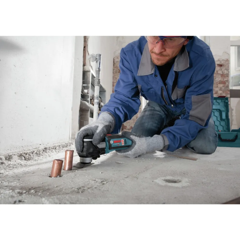 Discount Factory Reconditioned 18V Brushless Lithium-Ion Cordless Starlock Oscillating Multi-Tool and Drill Driver Combo Kit with 2 Batteries (2 Ah/4 Ah) Combo Kits