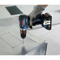 Discount Factory Reconditioned 18V Brushless Lithium-Ion Cordless Starlock Oscillating Multi-Tool and Drill Driver Combo Kit with 2 Batteries (2 Ah/4 Ah) Combo Kits