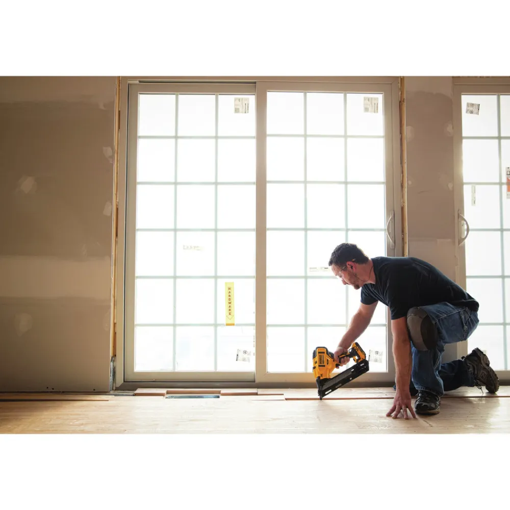 Online Factory Reconditioned 20V MAX XR 15 Gauge Cordless Angled Finish Nailer Nailers & Staplers