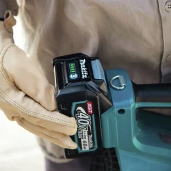 Sale Factory Reconditioned 40V max XGT Brushless Lithium-Ion Cordless Blower Kit (4 Ah) Leaf Blowers