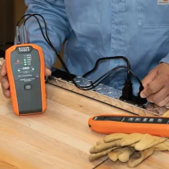 Online AC Plug to Banana Jacks Office Electronics & Batteries