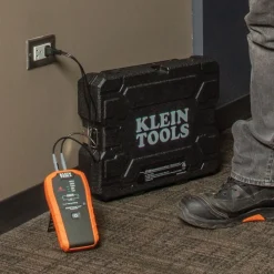 Online AC Plug to Banana Jacks Office Electronics & Batteries