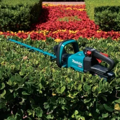 Clearance 40V max XGT Brushless Lithium-Ion 30 in. Cordless Hedge Trimmer Kit (4 Ah) Hedge Trimmers