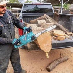 Sale 40V max XGT Brushless Lithium-Ion 18 in. Cordless Chain Saw Kit (5 Ah) Chainsaws