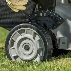 New 40V MAX XGT Brushless Lithium-Ion 21 in. Cordless Self-Propelled Commercial Lawn Mower Kit with 2 Batteries (4 Ah) Lawn Mowers