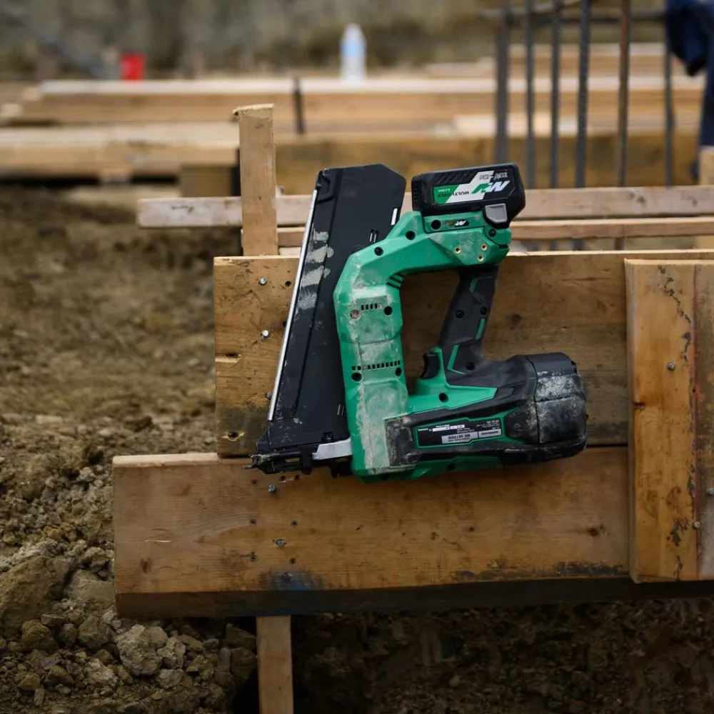 New NR3675DDM 36V MultiVolt Lithium-Ion Cordless Forming Nailer Kit (2.5 Ah/5 Ah) Nailers & Staplers