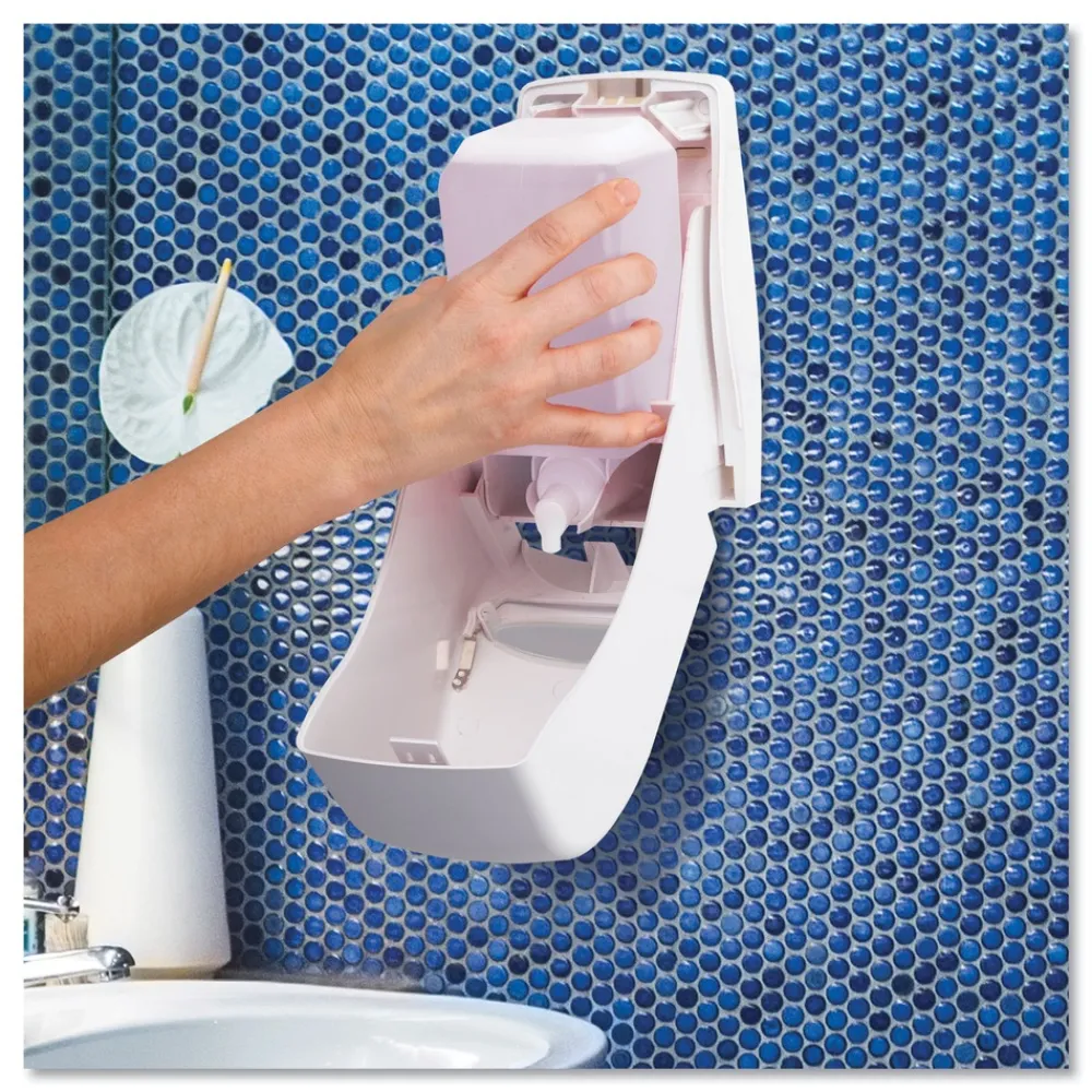 Clearance 1,000 mL Antimicrobial Foam Skin Cleanser Refill - Fresh Scent Cleaning & Janitorial Supplies