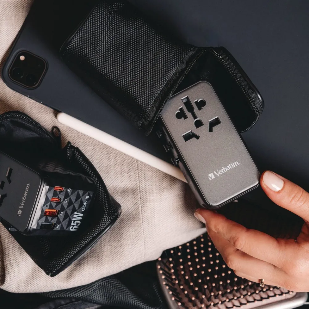 Hot UTA-10 GaN III 3-USB-A/3-USB-C Universal Travel Adapter Office Electronics & Batteries