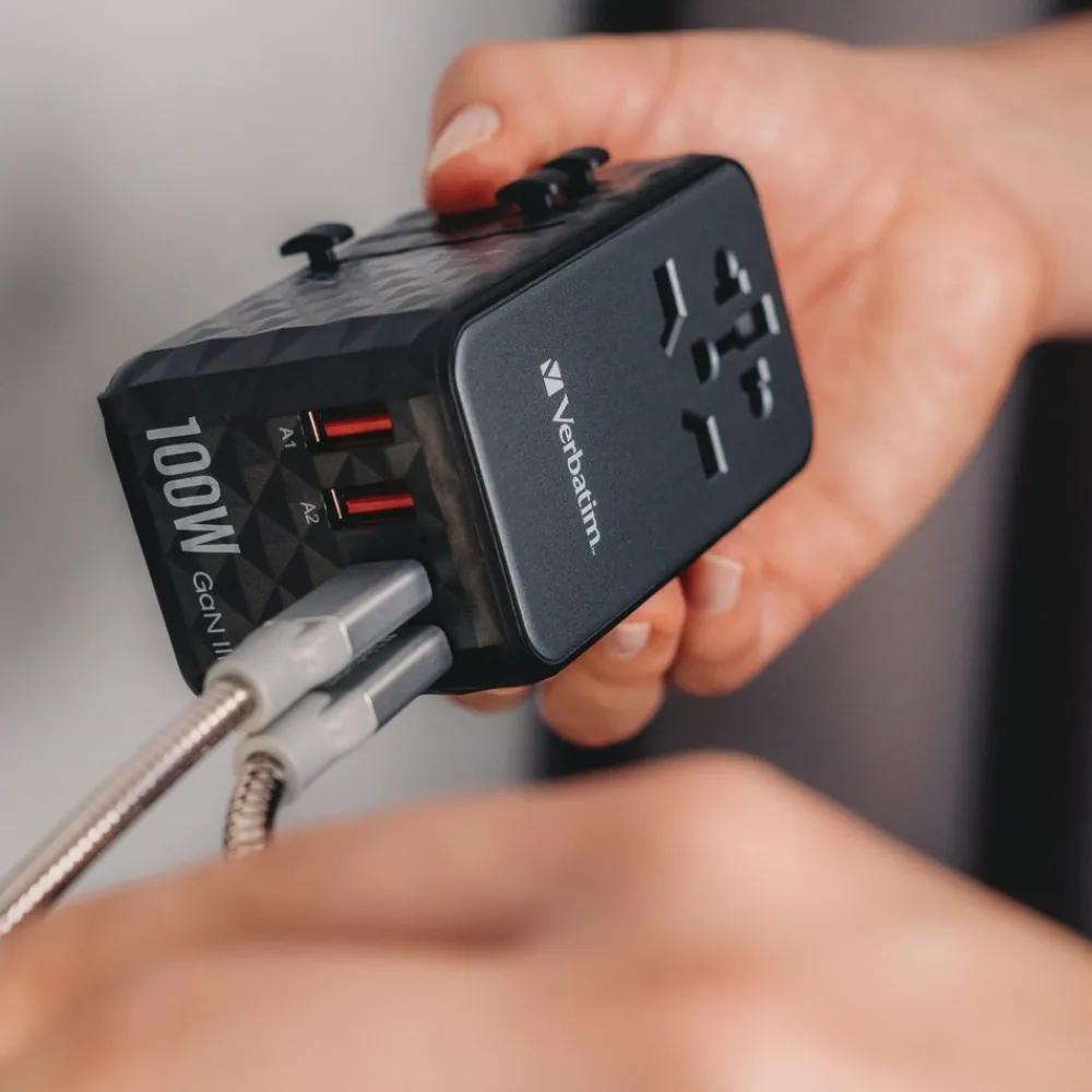 Hot UTA-10 GaN III 3-USB-A/3-USB-C Universal Travel Adapter Office Electronics & Batteries