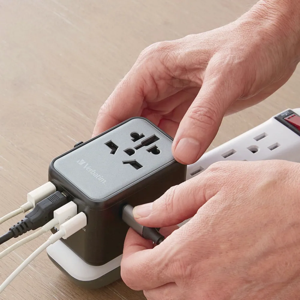 New UTA-08 3-USB-A/3-USB-C Universal Travel Adapter Office Electronics & Batteries